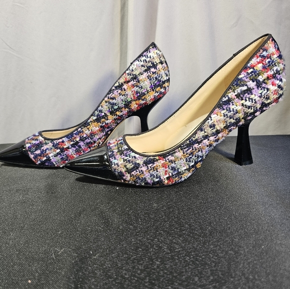 Hippa Pointy Cap Toe Pump - Picture 2 of 8